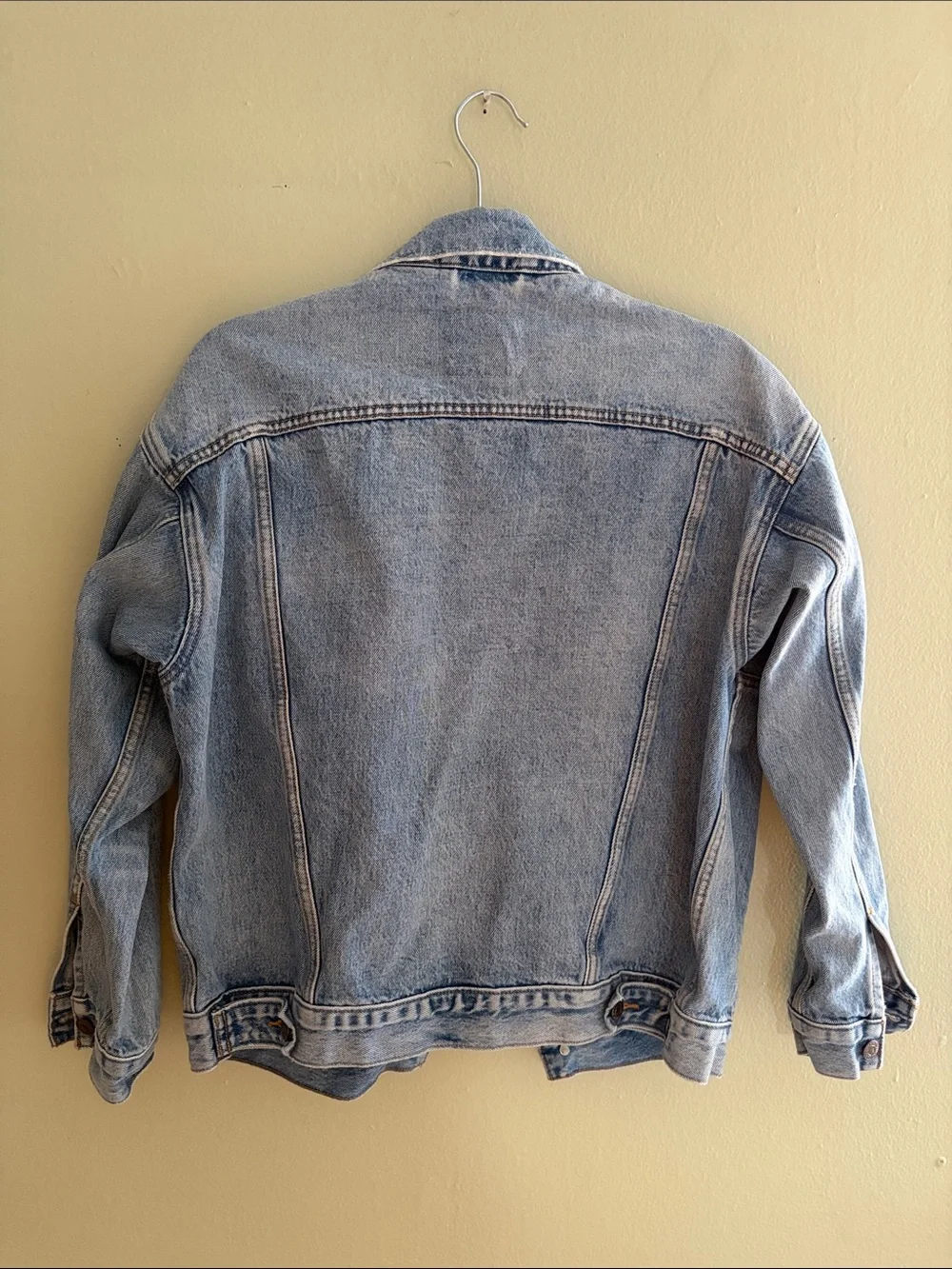Levi’s Vintage Blue Denim Trucker Jacket - Classic Jean Jacket - Picture 12 of 15
